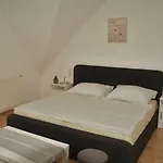 Ludika Vendeghaz Apartment
