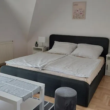 Ludika Vendeghaz Lägenhet