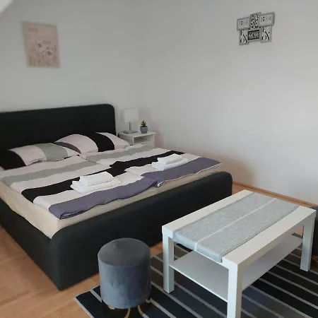 Ludika Vendeghaz Apartment Balatonfured