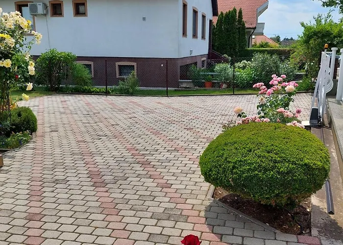 Apartament Ludika Vendeghaz
